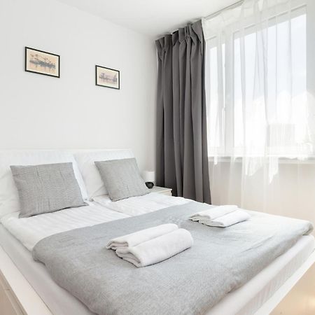 Doki Business Apartment Center Gdansk By Yoca Extérieur photo